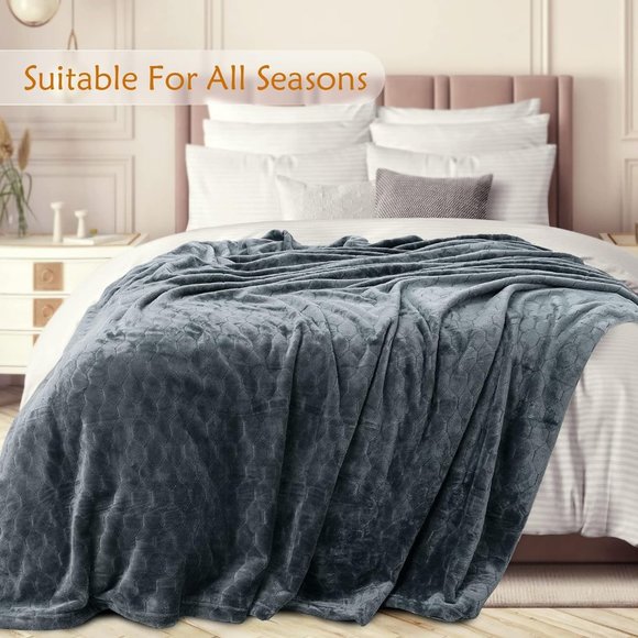 50" x 60" Grey Soft Fluffy Geometric Pattern Comfy Microfiber Flannel Blankets - Picture 3 of 6